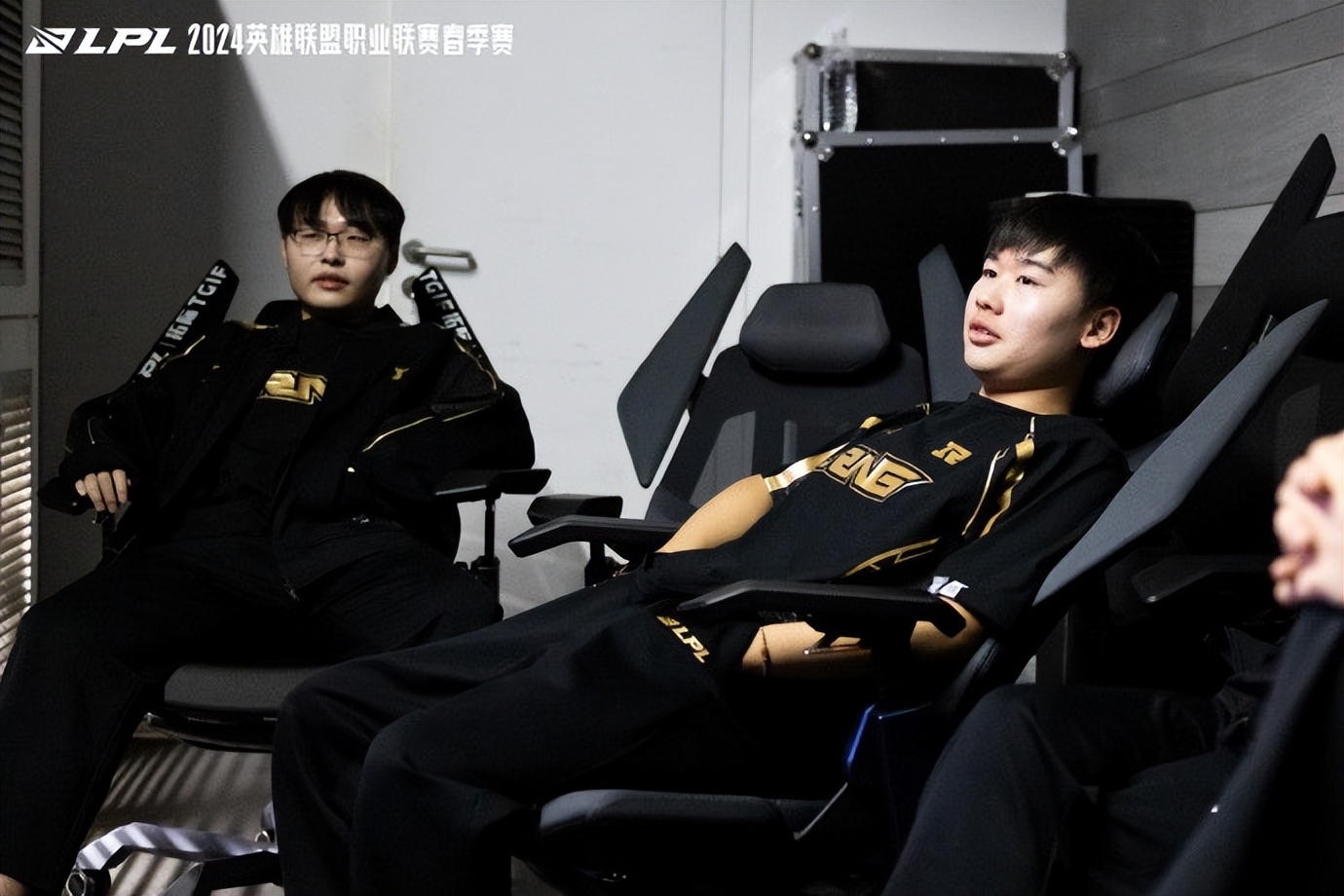 AYX-JackeyLove在RNG比赛中势不可挡，出色防守引发热议！的简单介绍