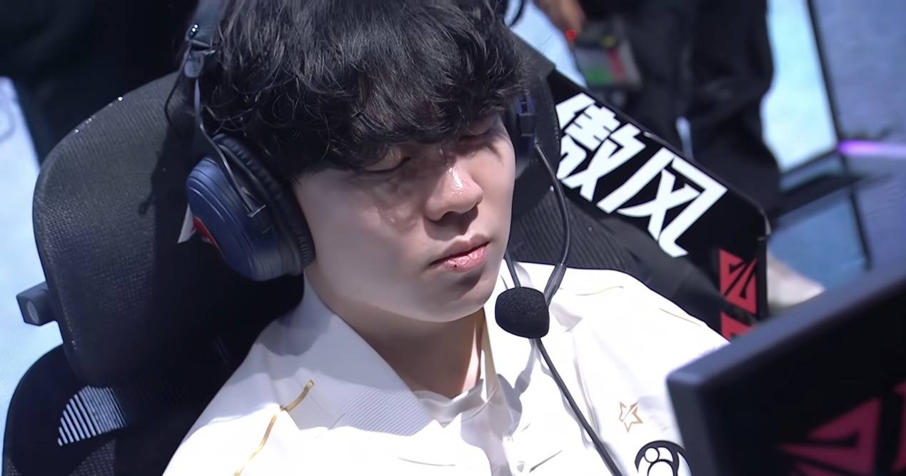 爱游戏体育-Rookie回归赛场，出色防守首场状态亮眼，G2观众沸腾！的简单介绍