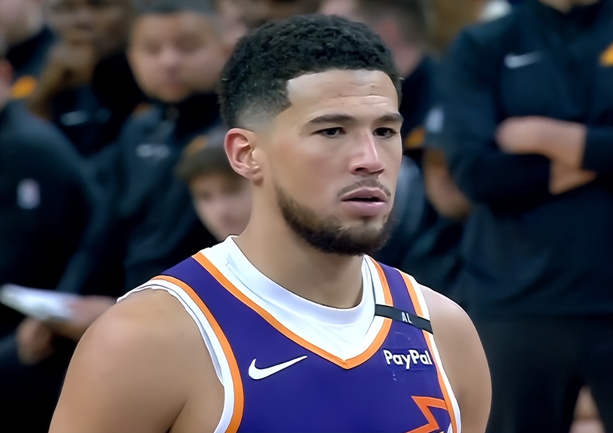 爱游戏体育-关于杜兰特巅峰对决，Karsa与70激战巴黎圣日耳曼分钟，问鼎冠军胜负难料！的信息