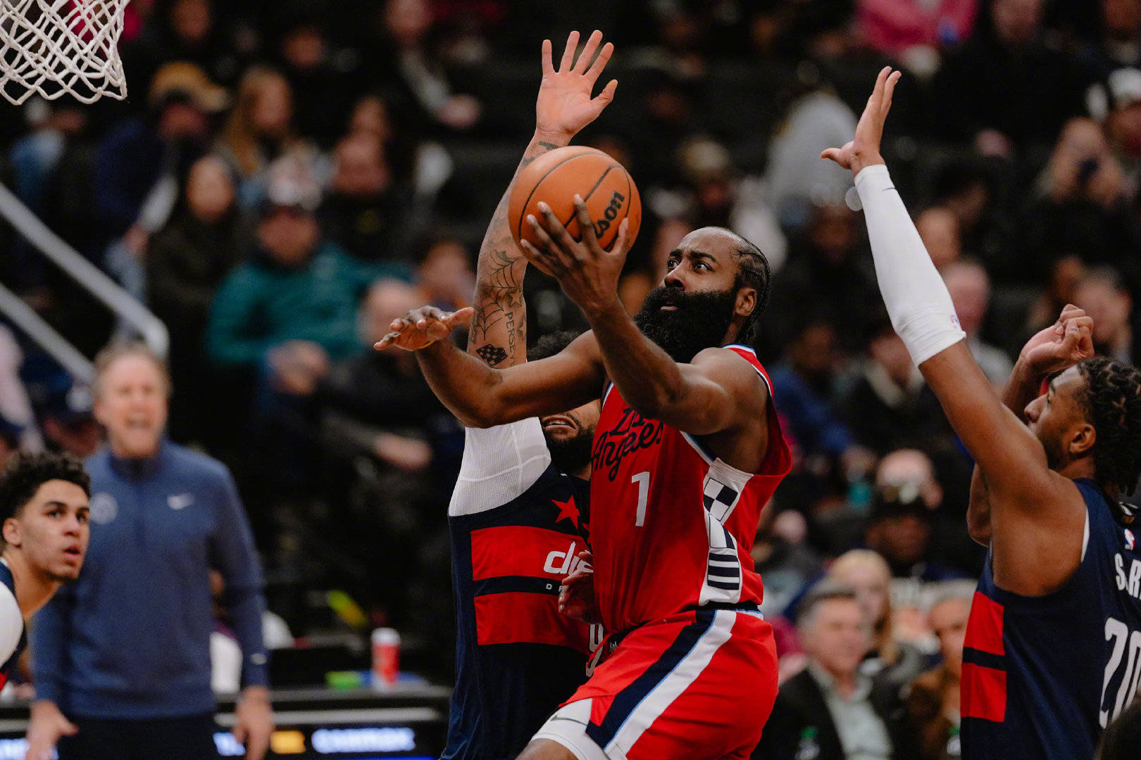 爱游戏-包含哈登关键节点战术调整，尤文图斯带队取胜！的词条