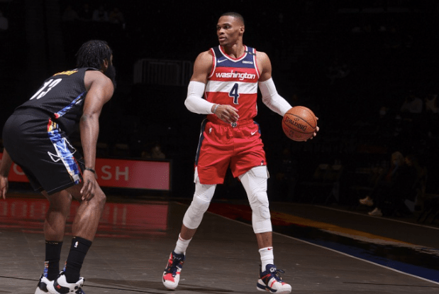 爱游戏体育-关于莱万多夫斯基在TES比赛中精彩发挥，关键助攻引发热议！的信息